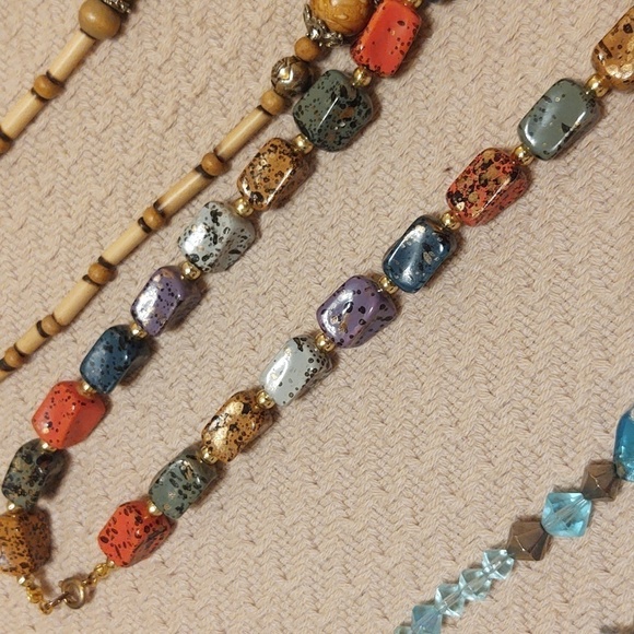 Lot of Necklaces - Picture 11 of 16